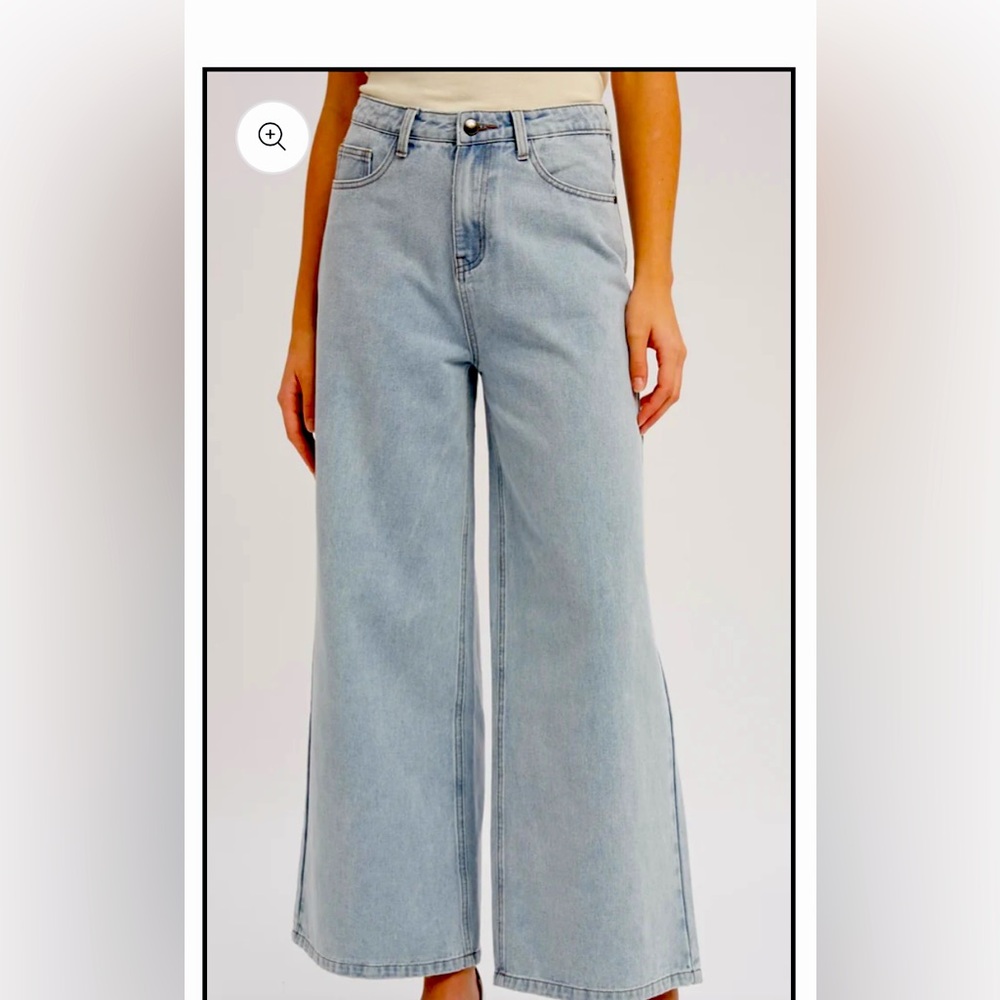 NWT - Listicle Light Blue High Rise Women Jeans - Size L